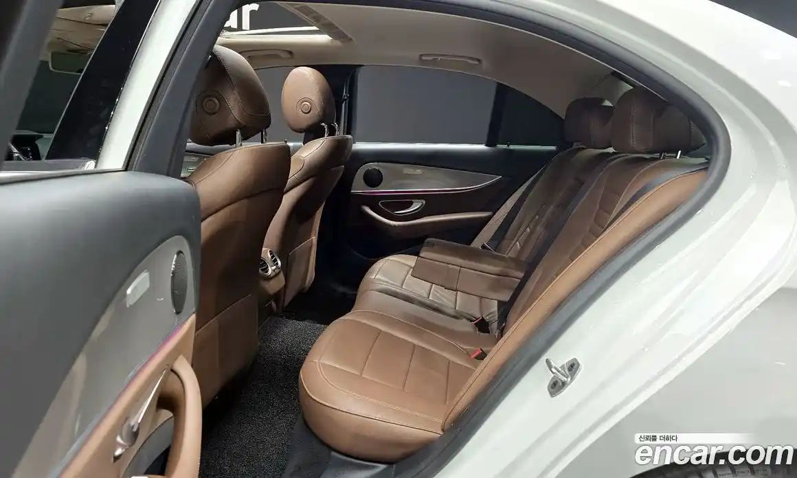 Mercedes-Benz E-Class 2019 2.0 гидро в Москве, фото 12