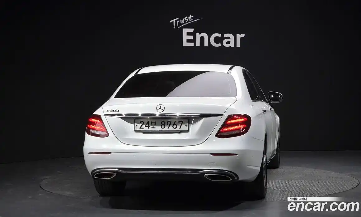 Mercedes-Benz E-Class 2019 2.0 гидро в Москве, фото 4