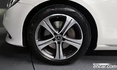 Mercedes-Benz E-Class 2019 2.0 гидро в Москве, миниатюра 5