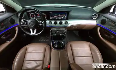Mercedes-Benz E-Class 2019 2.0 гидро в Москве, миниатюра 7