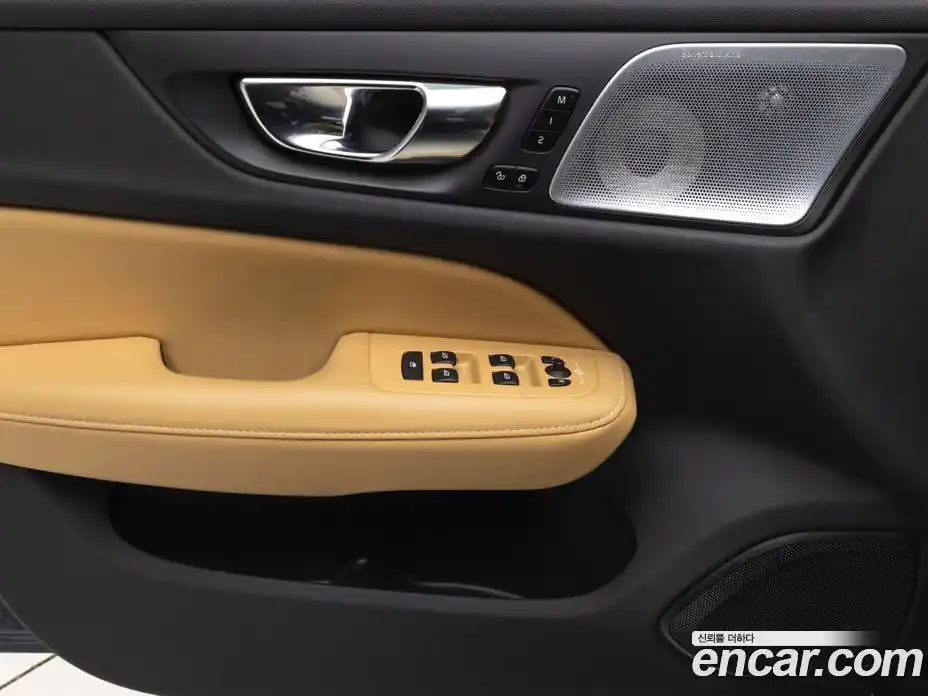 Volvo V60 2022 2.0 гидро в Москве, фото 15