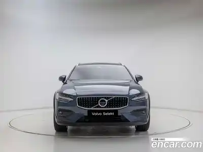 Volvo V60 2022 2.0 гидро в Москве, миниатюра 3