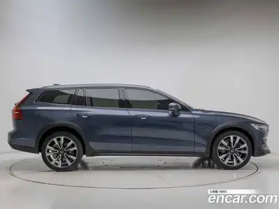 Volvo V60 2022 2.0 гидро в Москве, миниатюра 4