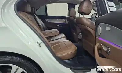 Mercedes-Benz E-Class 2019 2.0 гидро в Москве № 194357, миниатюра 12