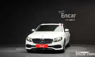 Mercedes-Benz E-Class 2019 2.0 гидро в Москве № 194357, миниатюра 3