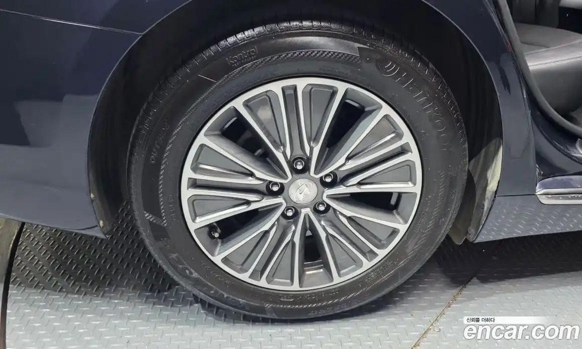 Hyundai Grandeur 2018 2.4 гидро в Москве № 1977227, фото 5