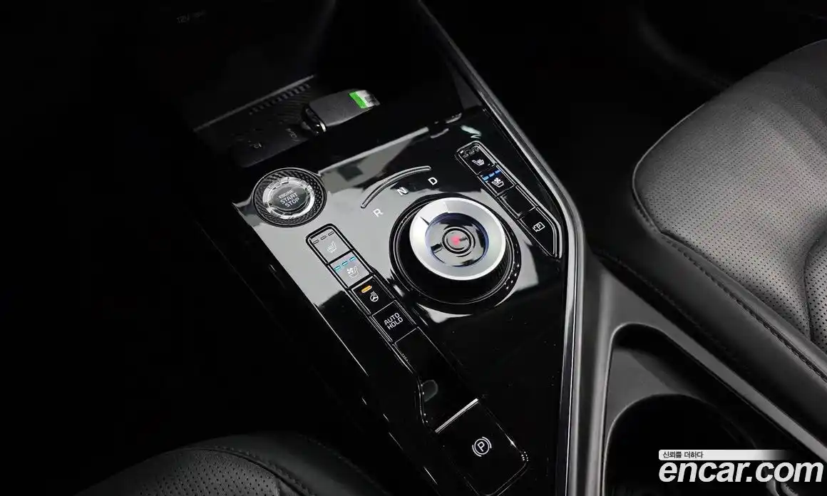 Kia Niro 2023 1.6 гидро в Москве, фото 12