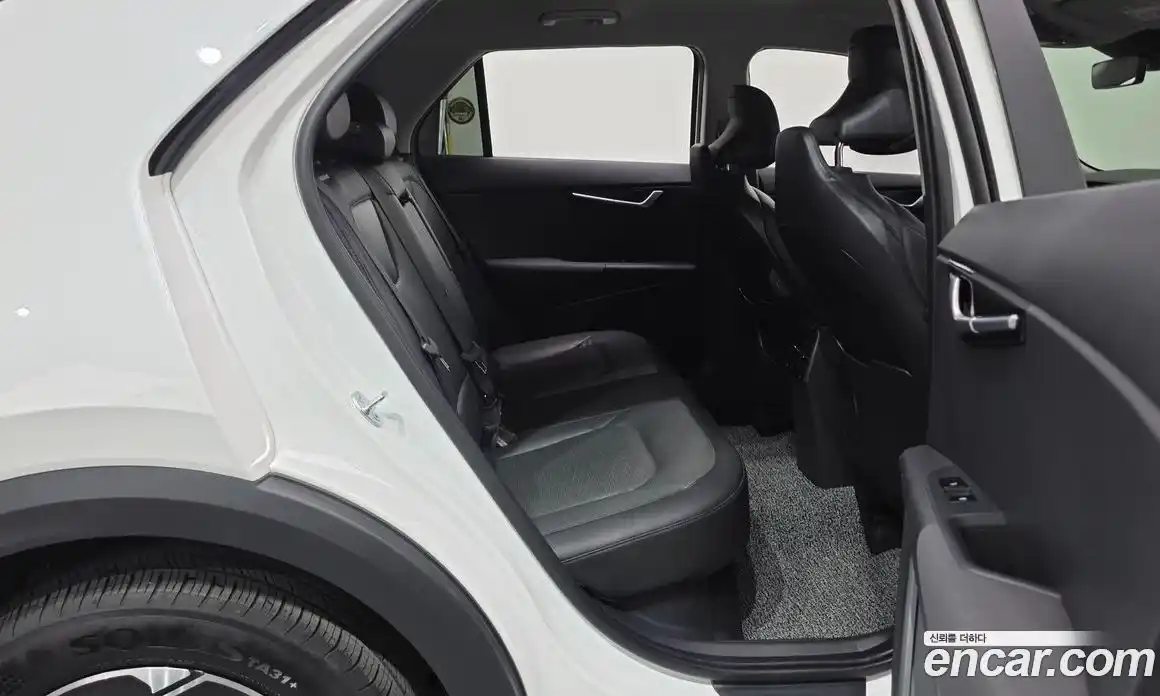 Kia Niro 2023 1.6 гидро в Москве, фото 18