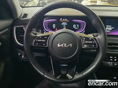 Kia Seltos 2023 2.0 гидро в Москве № 1977763, миниатюра 10