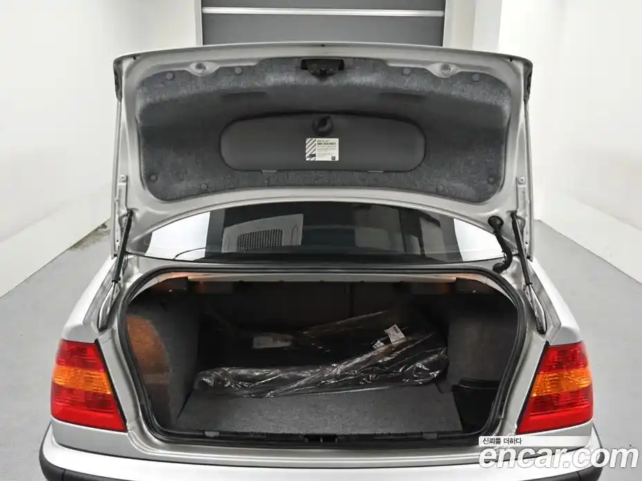BMW 3-Series 2003 2.5 гидро в Москве, фото 20