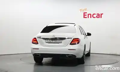 Mercedes-Benz E-Class 2020 2.0 гидро, миниатюра 4