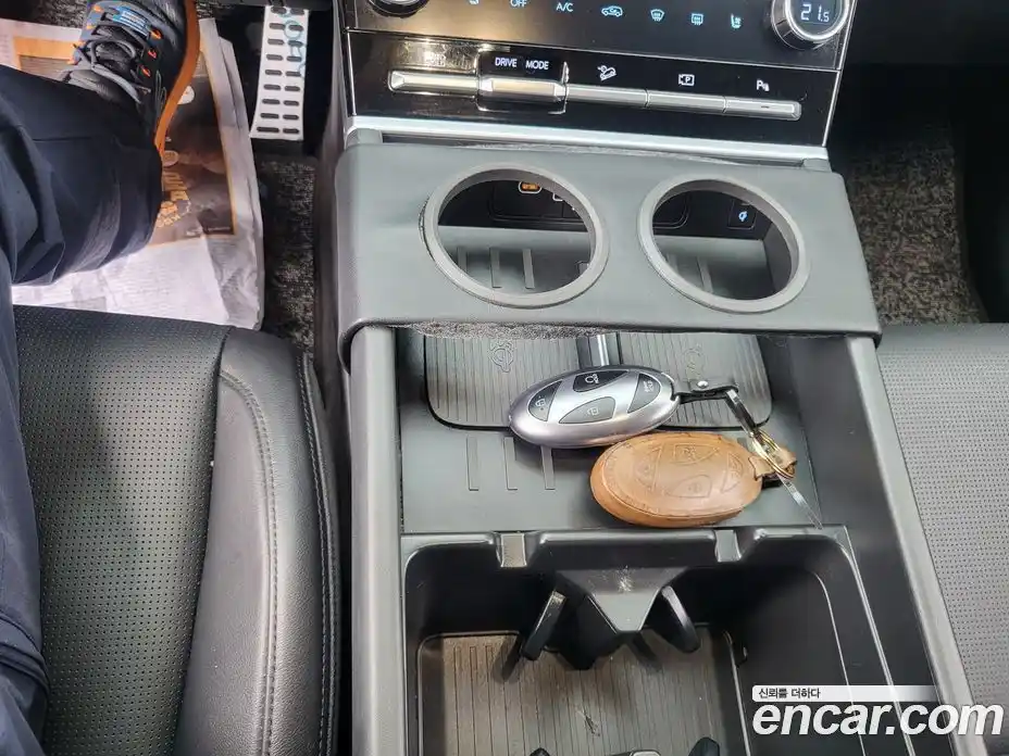 Hyundai Santa Fe 2024 1.6 гидро в Москве, фото 15
