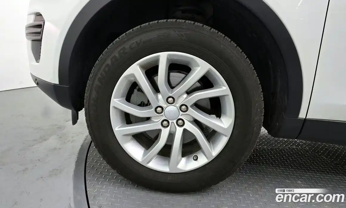 Land Rover Discovery Sport 2019 2.0 гидро в Москве, фото 5