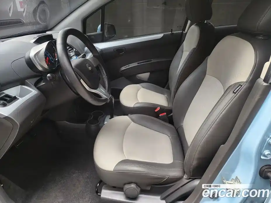 Chevrolet Spark 2013 1.0 вариатор в Москве № 2200526, фото 15
