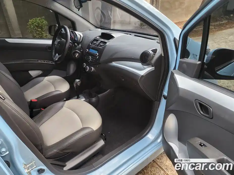 Chevrolet Spark 2013 1.0 вариатор в Москве № 2200526, фото 16