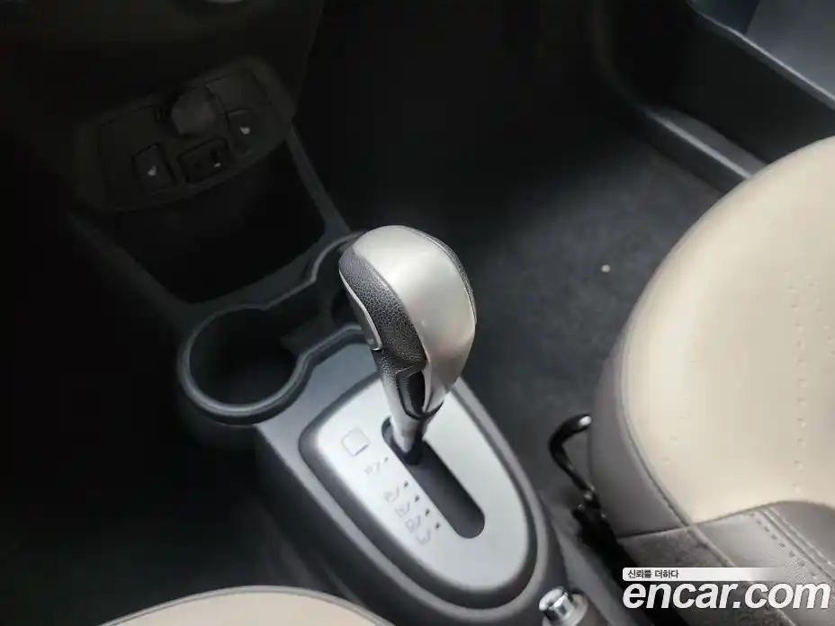 Chevrolet Spark 2013 1.0 вариатор в Москве № 2200526, фото 9