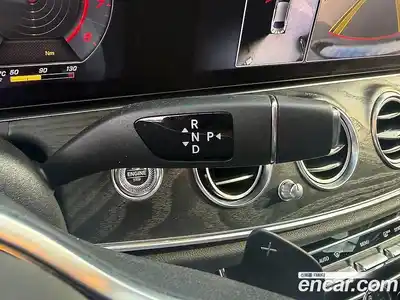 Mercedes-Benz E-Class 2020 2.0 гидро в Москве № 2201317, миниатюра 11