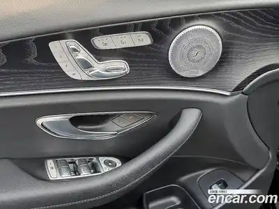 Mercedes-Benz E-Class 2020 2.0 гидро в Москве № 2201317, миниатюра 12