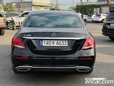Mercedes-Benz E-Class 2020 2.0 гидро в Москве № 2201317, миниатюра 2