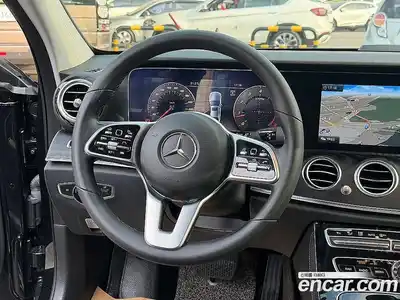 Mercedes-Benz E-Class 2020 2.0 гидро в Москве № 2201317, миниатюра 8