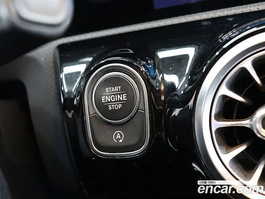 Mercedes-Benz A-Class 2021 2.0 гидро в Москве № 2201454, фото 17