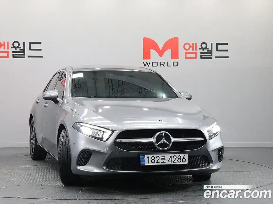 Mercedes-Benz A-Class 2021 2.0 гидро в Москве № 2201454, фото 3