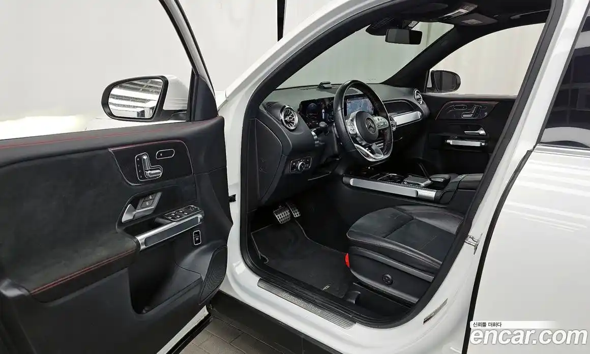 Mercedes-Benz GLB-Class 2021 2.0 гидро в Москве, фото 13