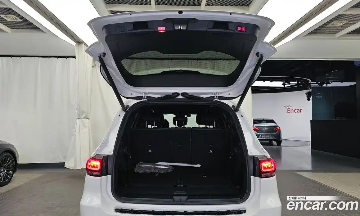Mercedes-Benz GLB-Class 2021 2.0 гидро в Москве, фото 26