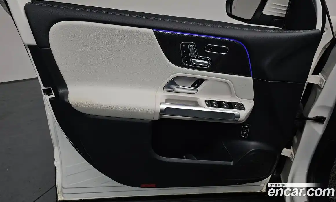 Mercedes-Benz GLB-Class 2021 2.0 гидро в Москве, фото 14