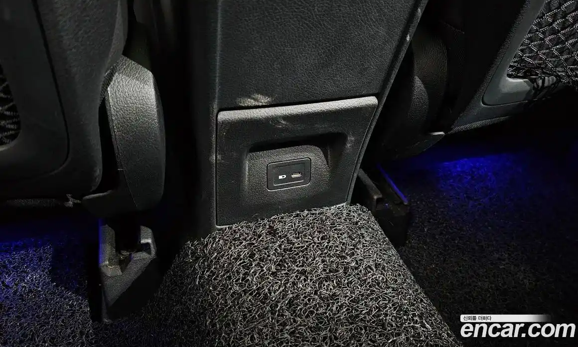Mercedes-Benz GLB-Class 2021 2.0 гидро в Москве, фото 33