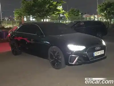 Audi A4, 2021