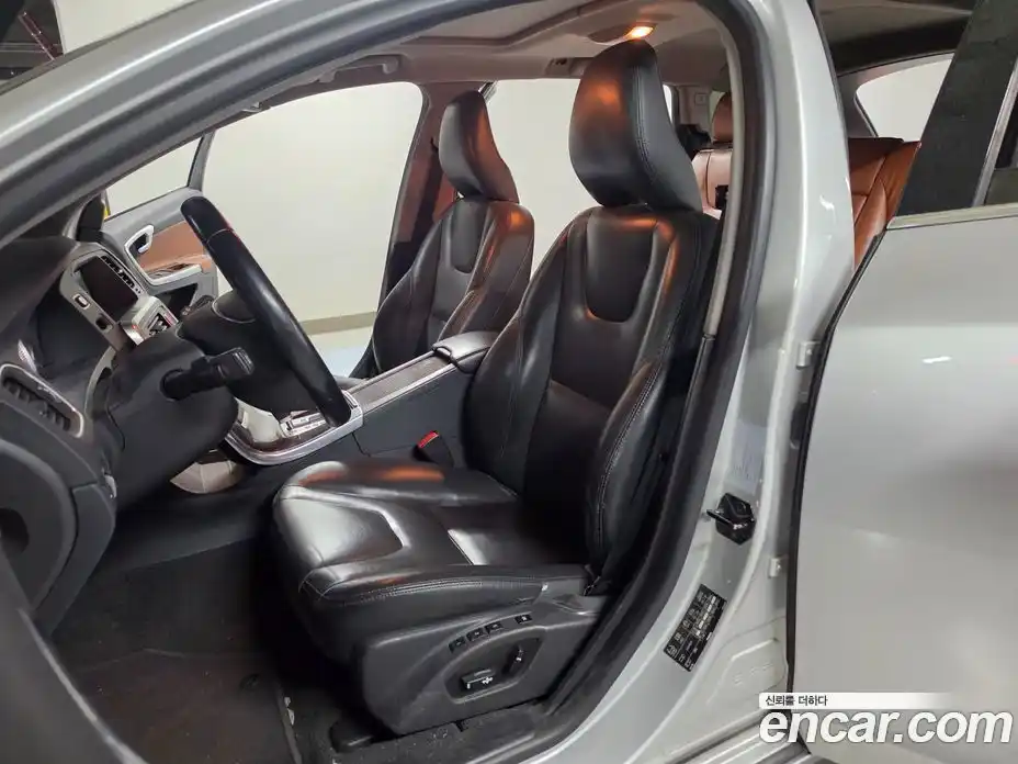 Volvo V60 2012 2.0 гидро в Москве № 2202897, фото 17