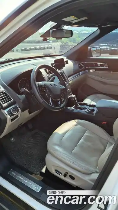 Ford Explorer 2018 2.3 гидро в Москве № 2205159, фото 13