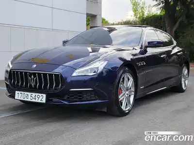 Maserati Quattroporte