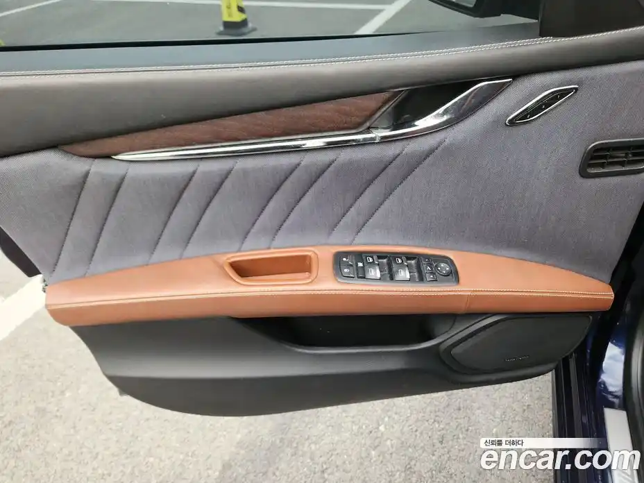 Maserati Quattroporte 2018 3.0 гидро, фото 20