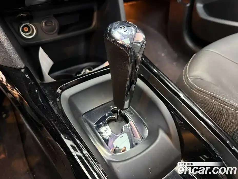 Peugeot 2008 2017 1.6 гидро в Москве, фото 16