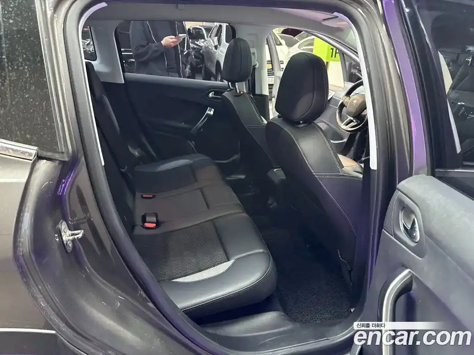 Peugeot 2008 2017 1.6 гидро в Москве, фото 9