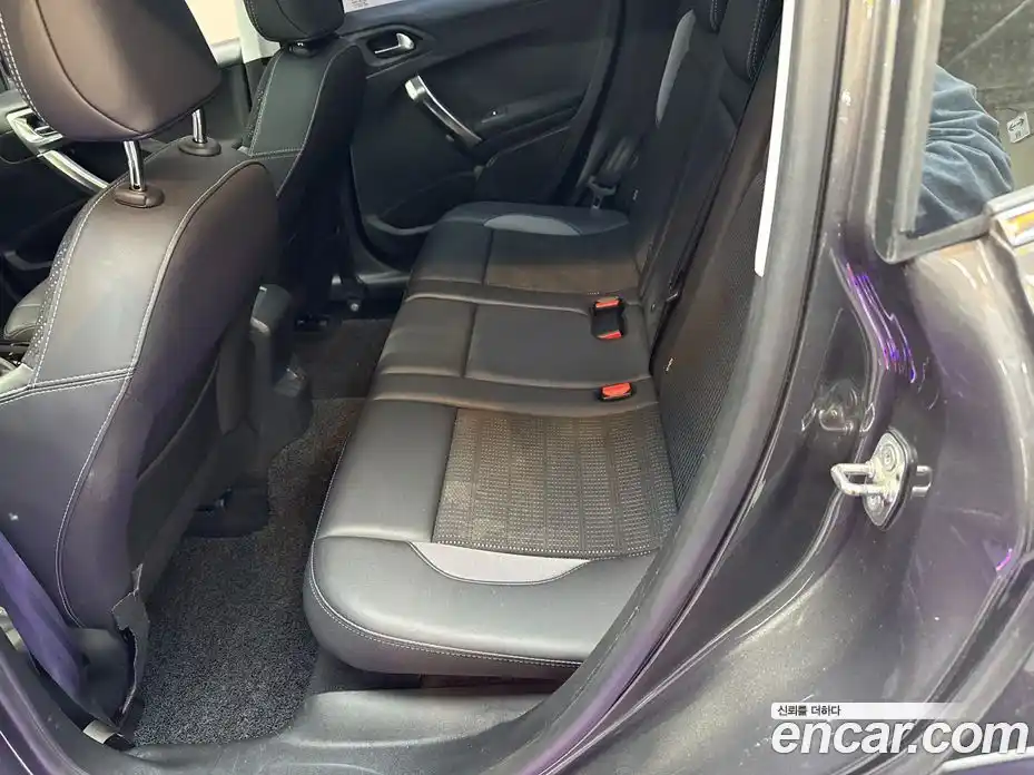 Peugeot 2008 2017 1.6 гидро в Москве, фото 10