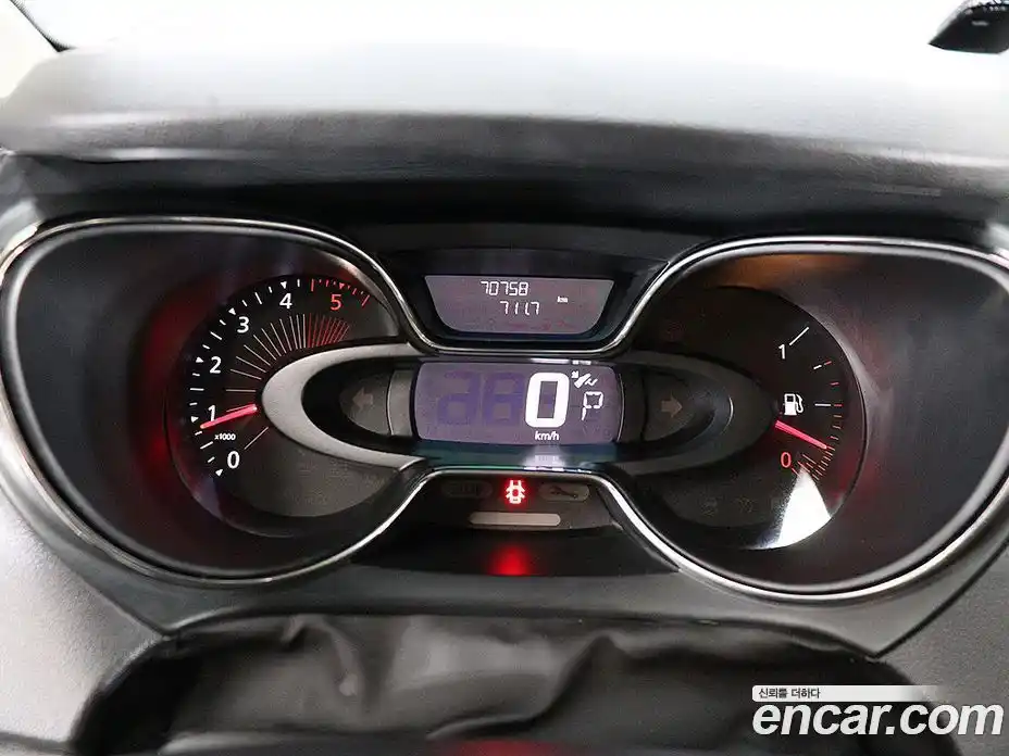 Renault QM3 2017 1.5 гидро в Москве, фото 6