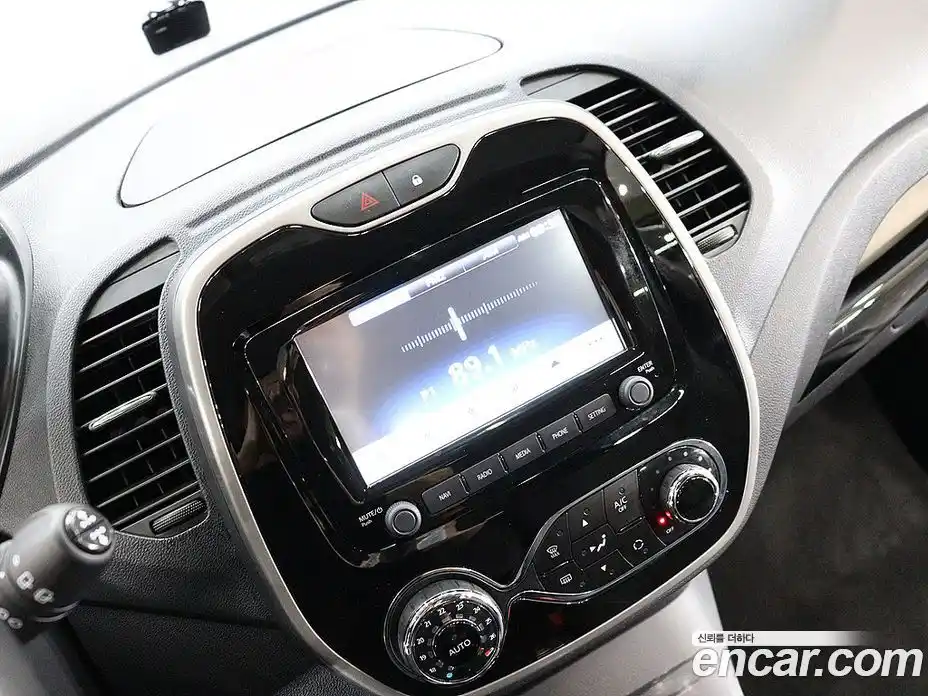 Renault QM3 2017 1.5 гидро в Москве, фото 7