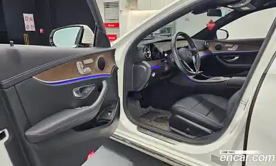 Mercedes-Benz E-Class 2022 2.0 гидро в Москве, миниатюра 11