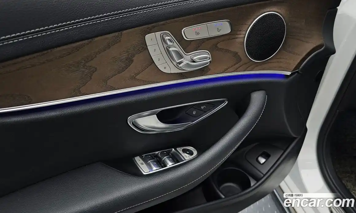 Mercedes-Benz E-Class 2022 2.0 гидро в Москве, фото 16