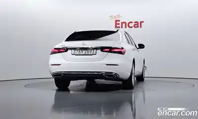 Mercedes-Benz E-Class 2022 2.0 гидро в Москве, миниатюра 4