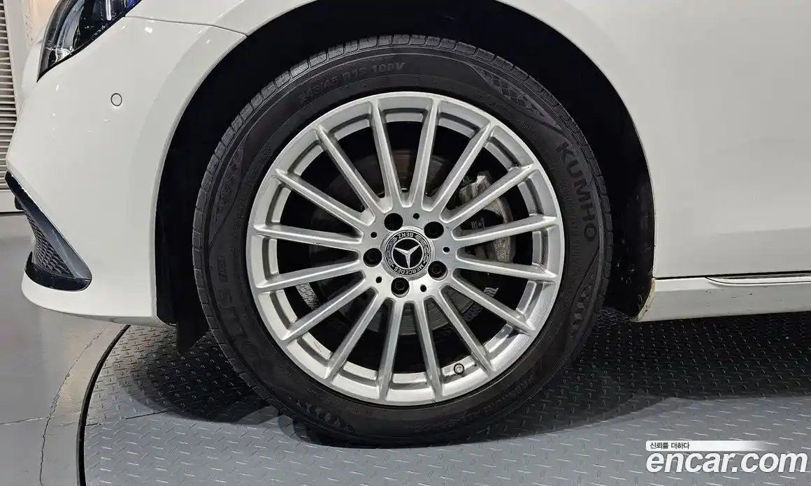 Mercedes-Benz E-Class 2022 2.0 гидро в Москве, фото 5