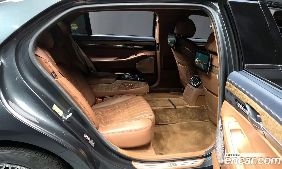 Genesis G90 2019 5.0 гидро в Москве № 22773, фото 12