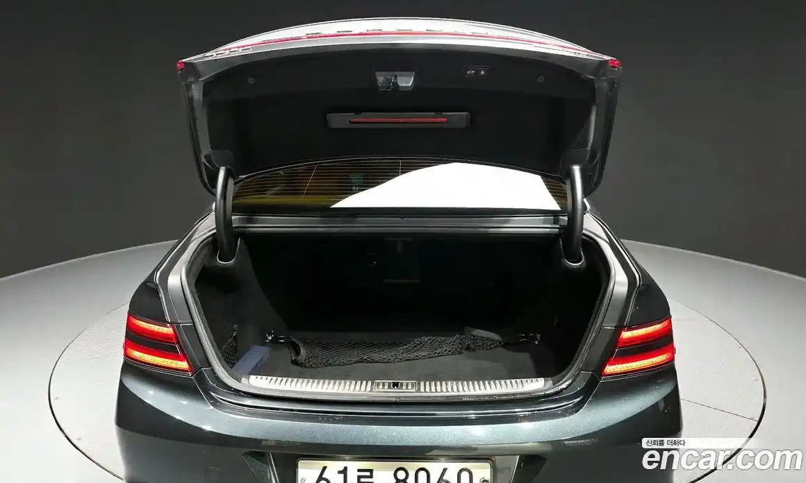 Genesis G90 2019 5.0 гидро в Москве № 22773, фото 20