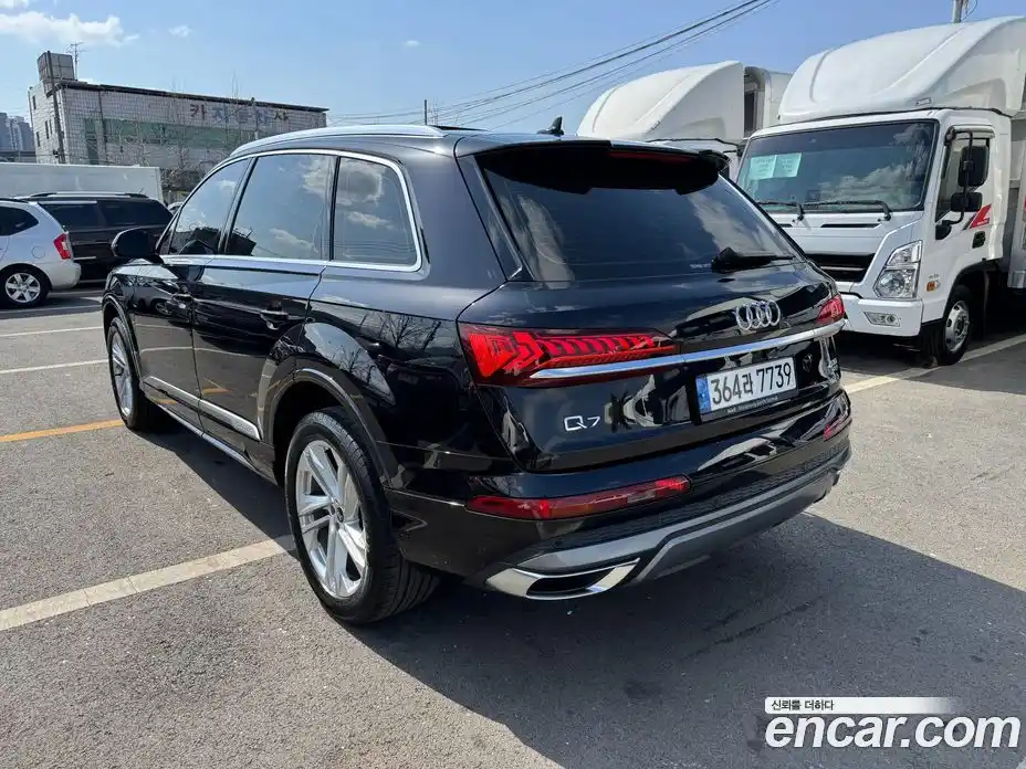 Audi Q7 2021 3.0 гидро в Москве № 229939, фото 3