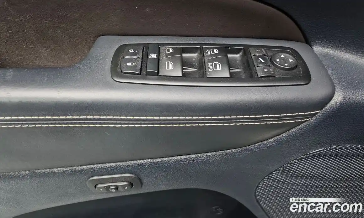 Jeep Cherokee 2015 3.0 гидро в Москве № 232765, фото 12