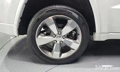 Jeep Cherokee 2015 3.0 гидро в Москве № 232765, миниатюра 5