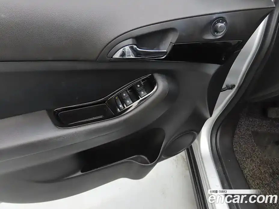 Chevrolet Orlando 2013 2.0 гидро в Москве № 298064, фото 13